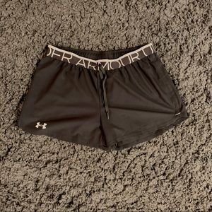 Under Armour athletic shorts sz medium